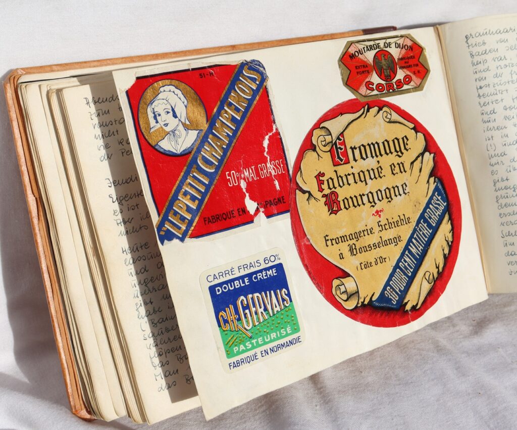Das Tagebuch speichert Erinnerungen an die Zeit im Ausland: Unverkennbar in diesem Falls Frankreich mit regionalen Köstlichkeiten.